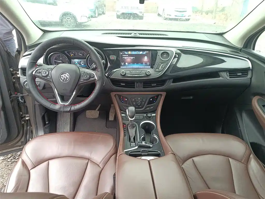 Buick Envision Plus — фото 5