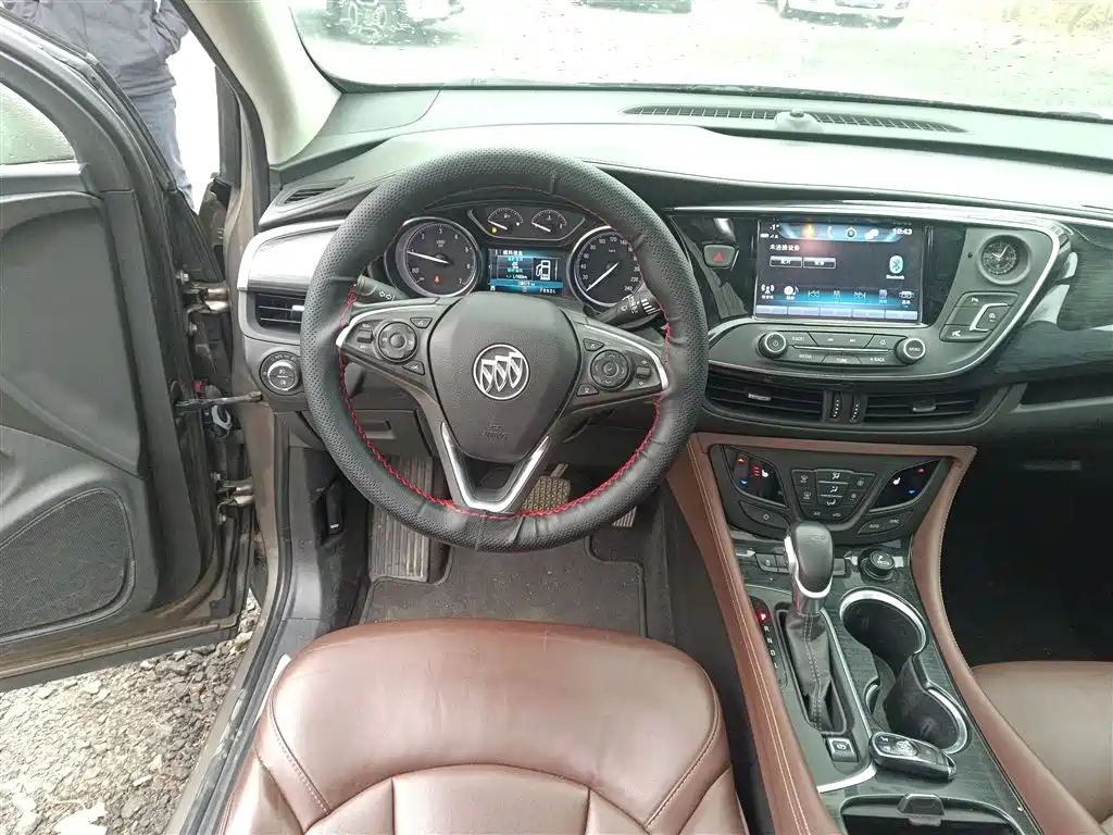 Buick Envision Plus — фото 6
