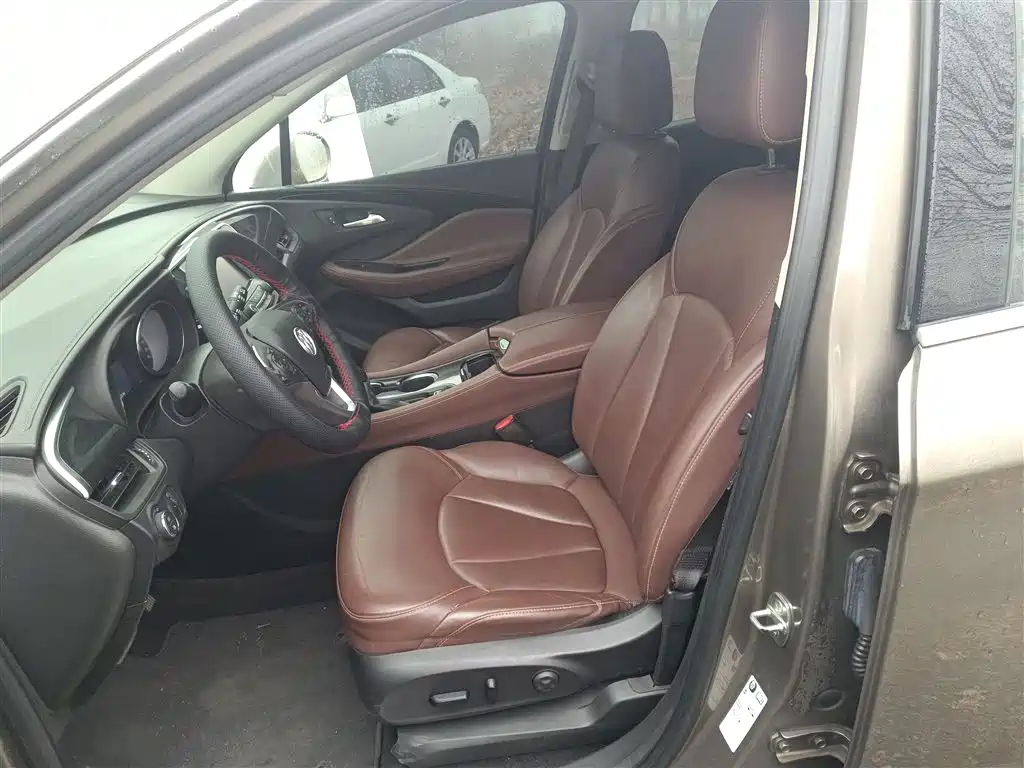 Buick Envision Plus — фото 10