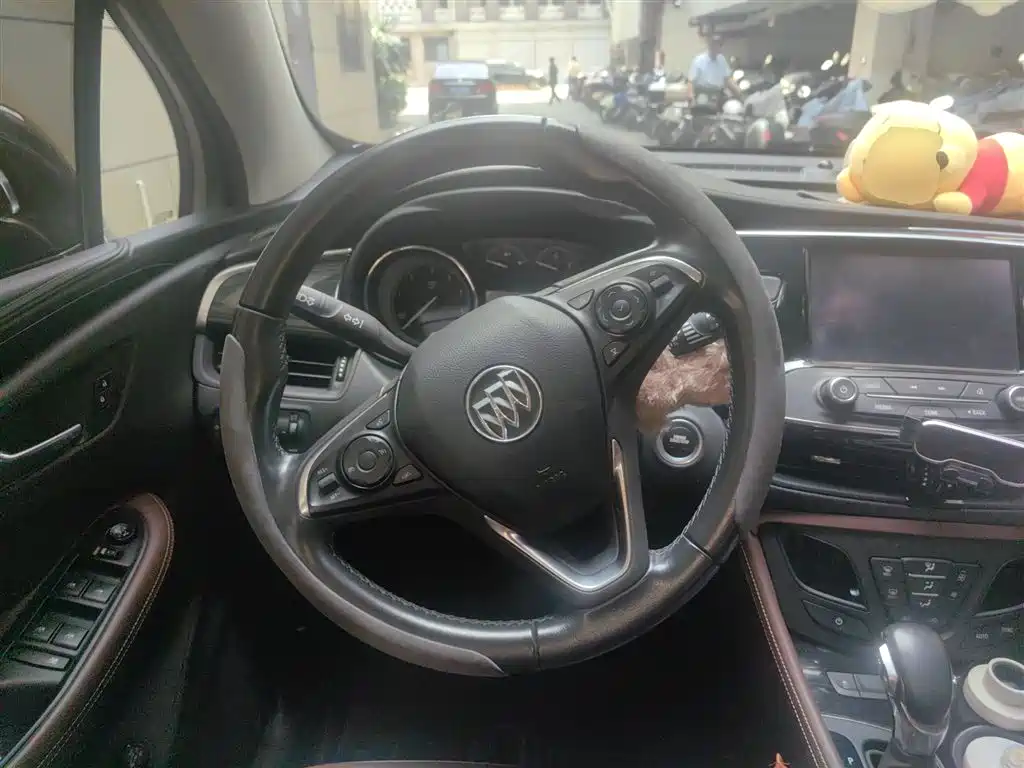 Buick Envision Plus — фото 3