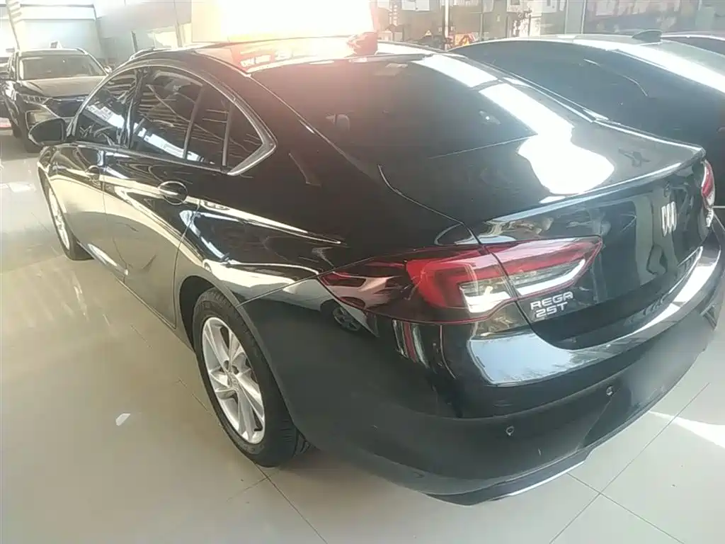 Buick Regal — фото 5