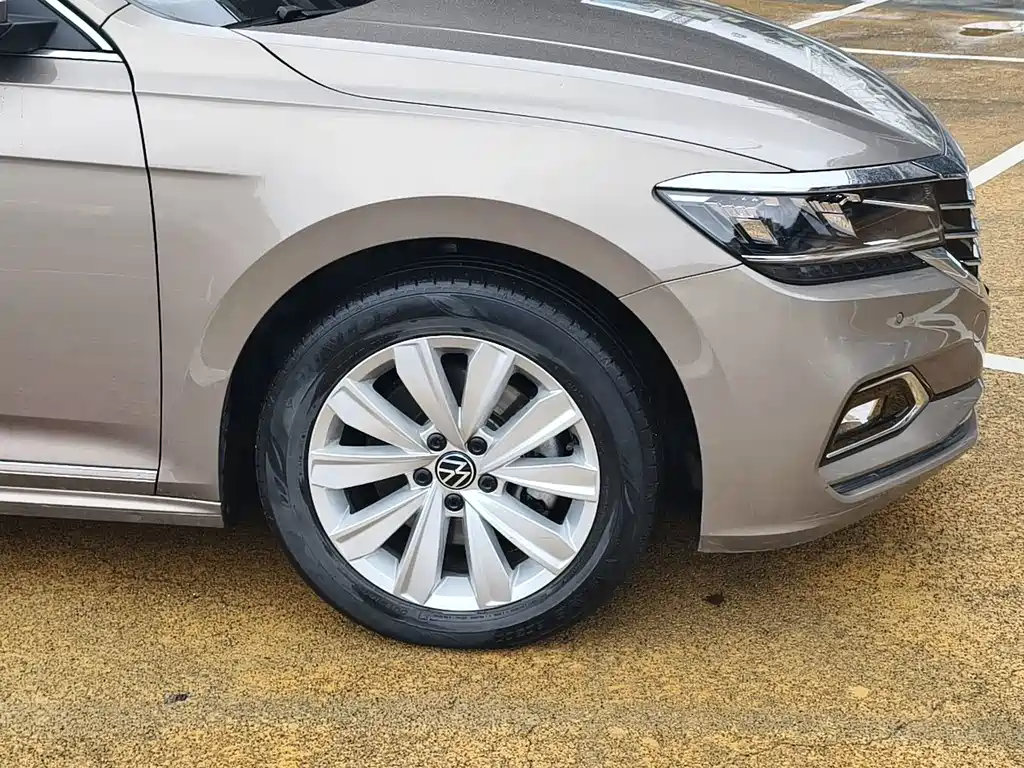 Volkswagen Passat — фото 5