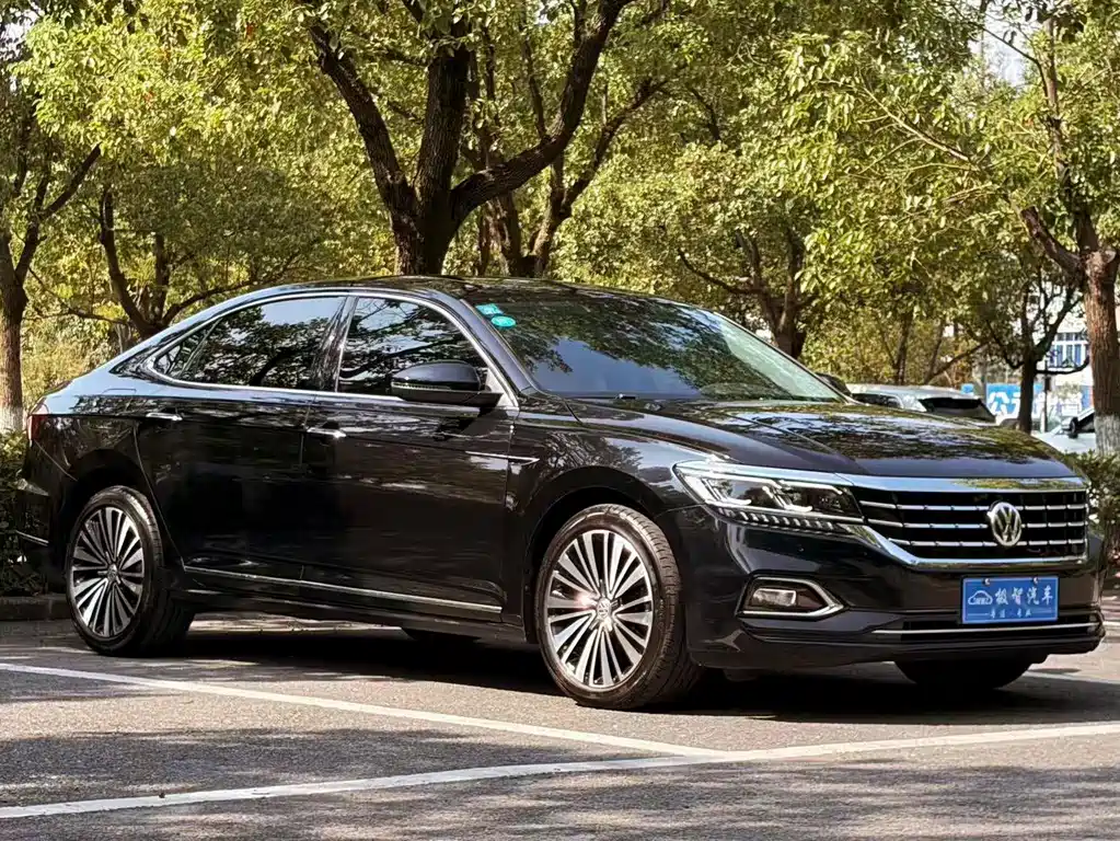 Volkswagen Passat — фото 3