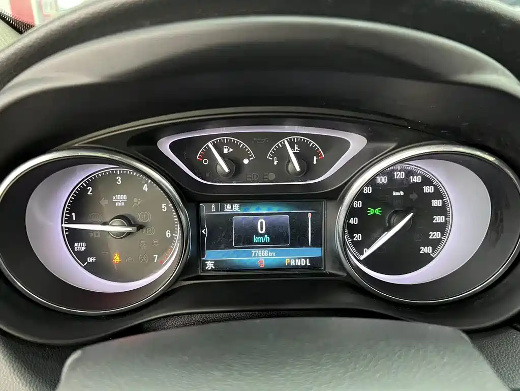 Buick Envision Plus — фото 10