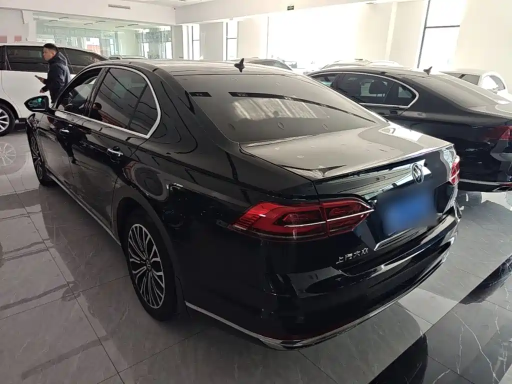 Volkswagen Phideon — фото 4