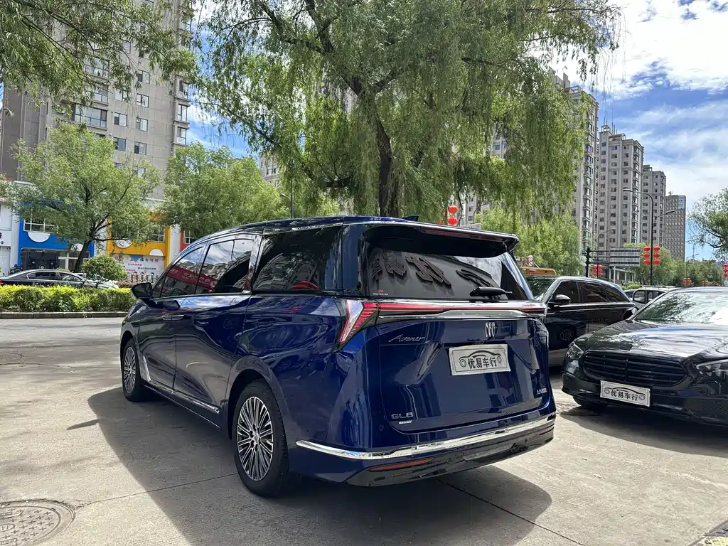 Buick GL8 Hybrid — фото 5