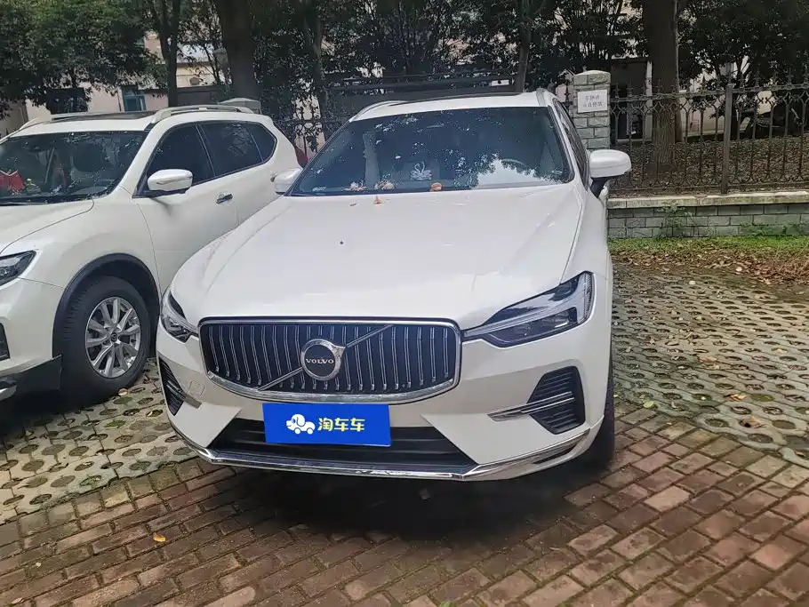 Volvo XC60 — фото 2