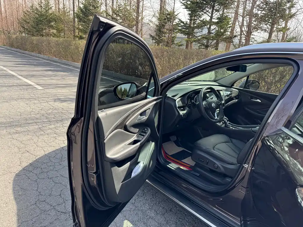 Buick Envision Plus — фото 4