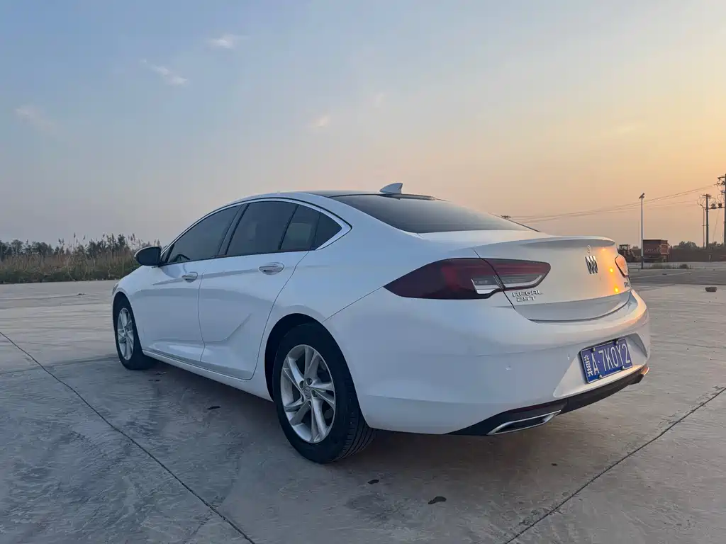 Buick Regal — фото 5