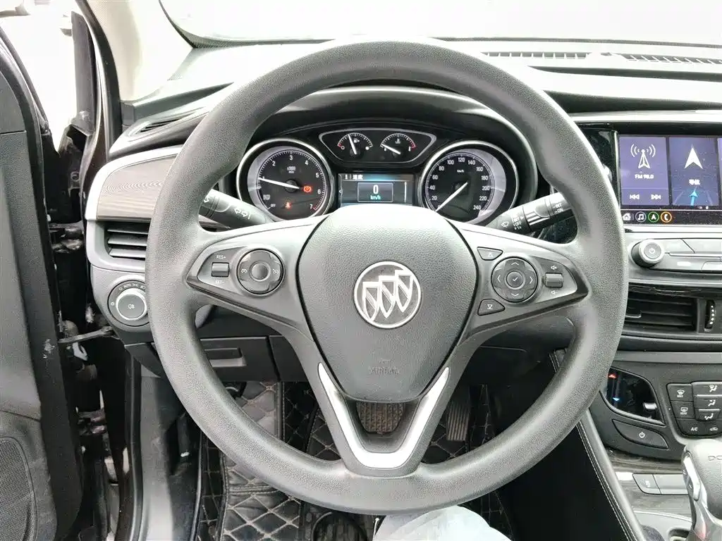 Buick Envision Plus — фото 11