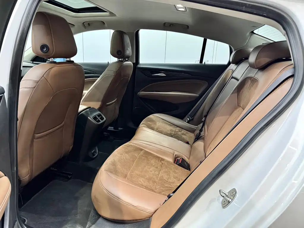 Buick Regal — фото 10