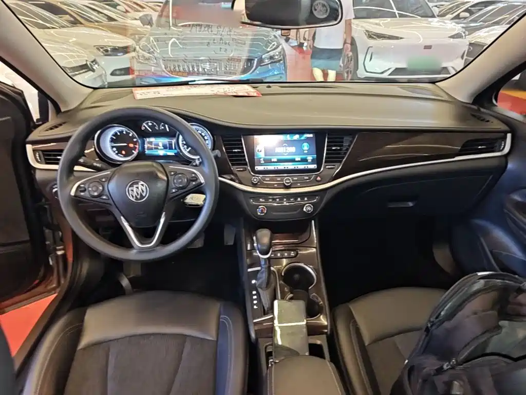 Buick Verano — фото 10