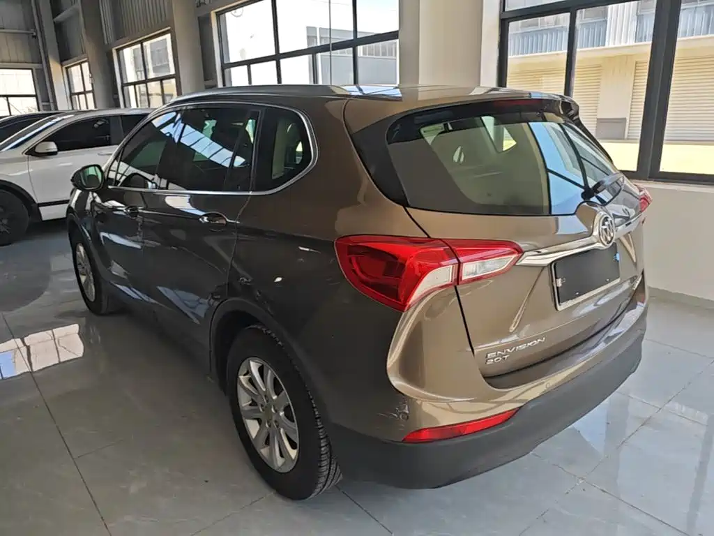 Buick Envision Plus — фото 5