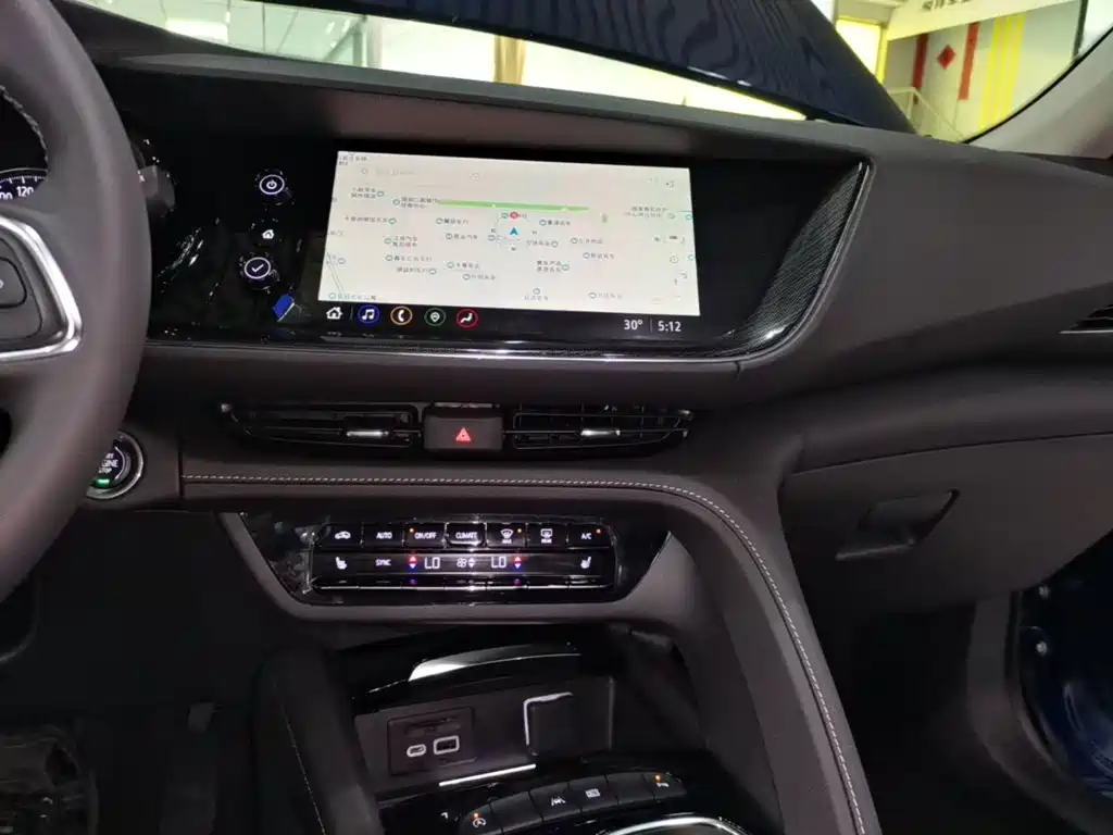 Buick Envision Plus — фото 13