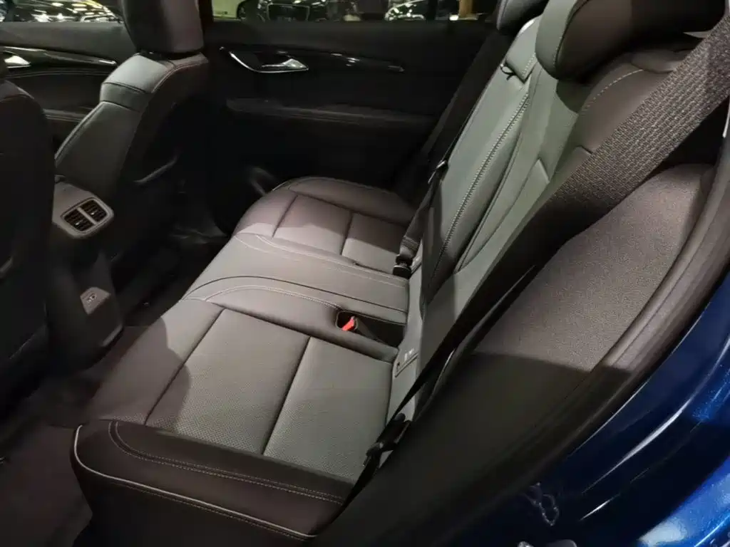 Buick Envision Plus — фото 17