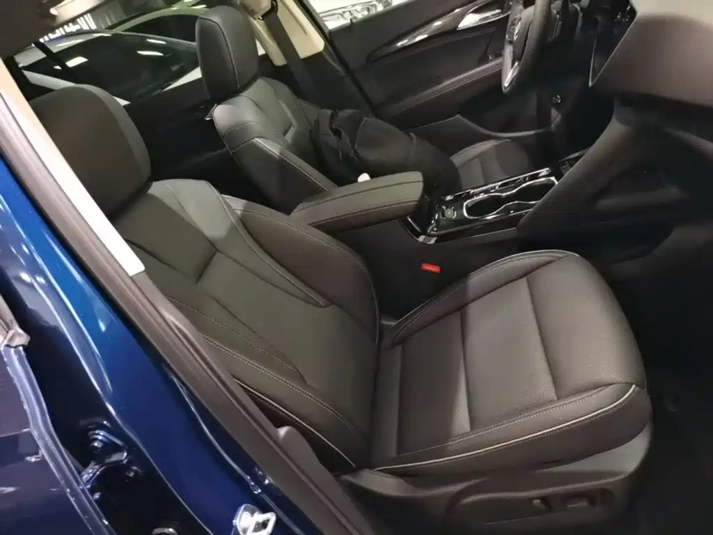 Buick Envision Plus — фото 25