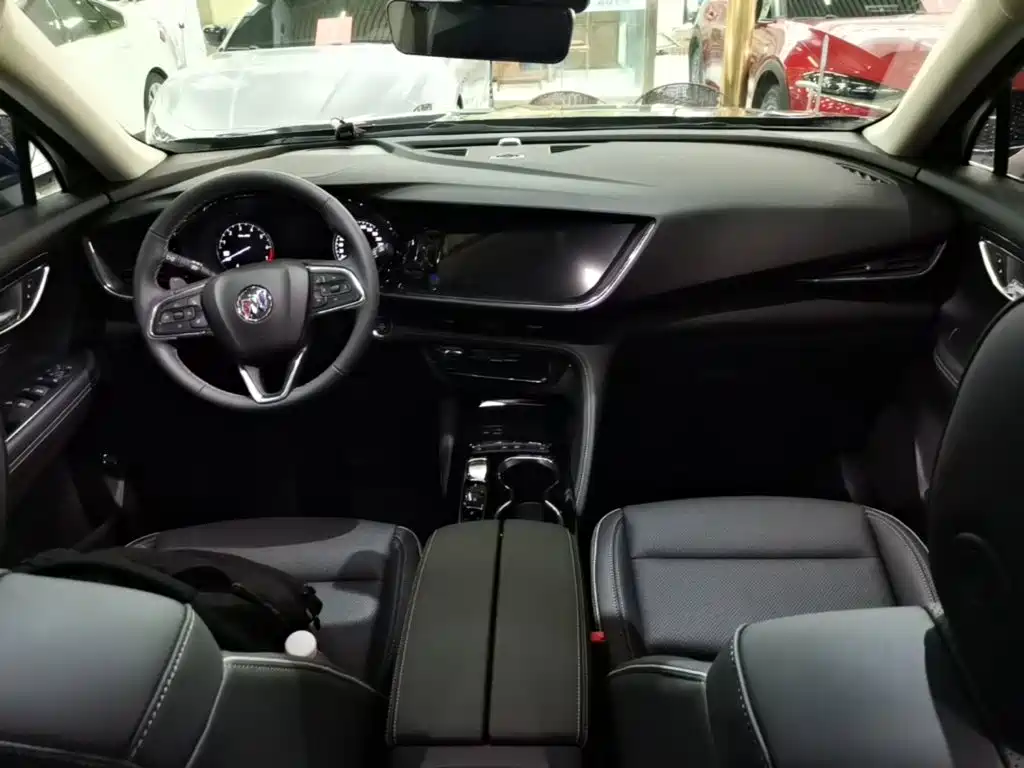 Buick Envision Plus — фото 10
