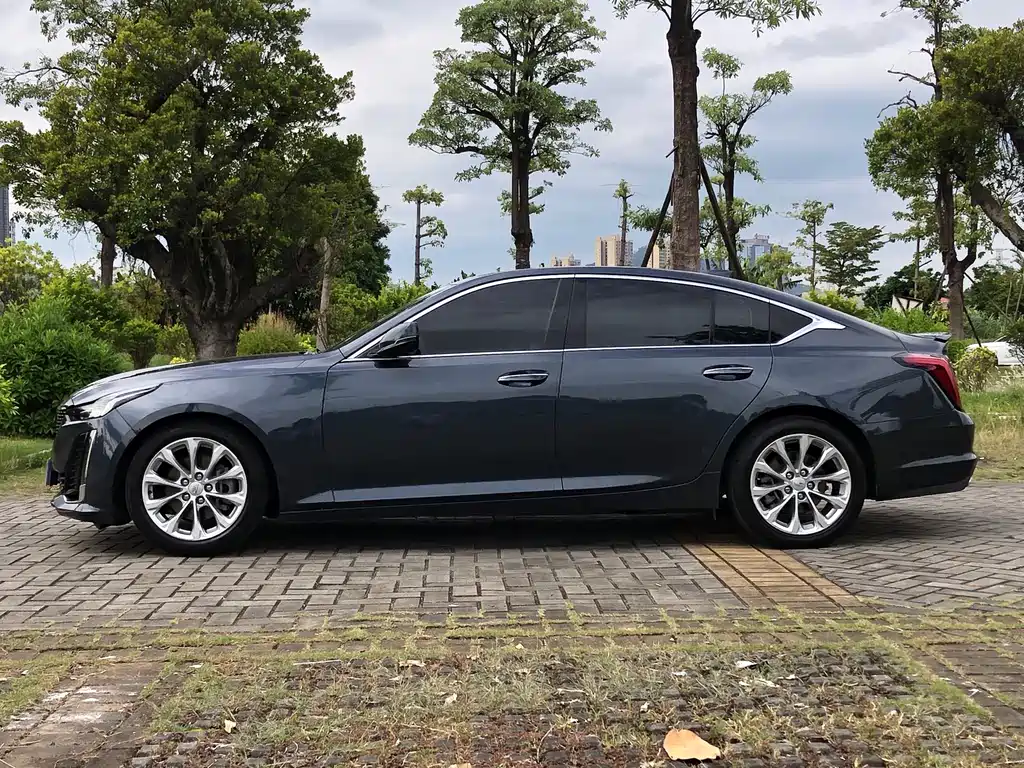 Cadillac CT5 — фото 4