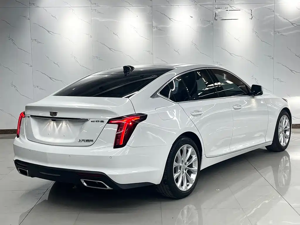 Cadillac CT5 — фото 4