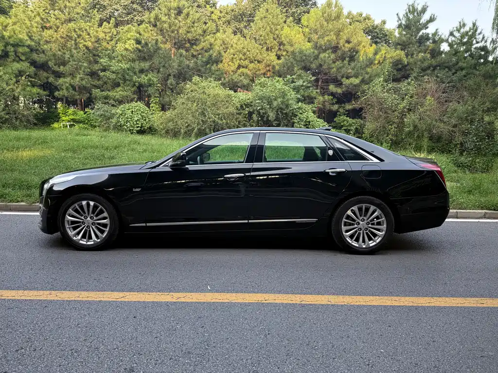 Cadillac CT6 Plug-in — фото 3
