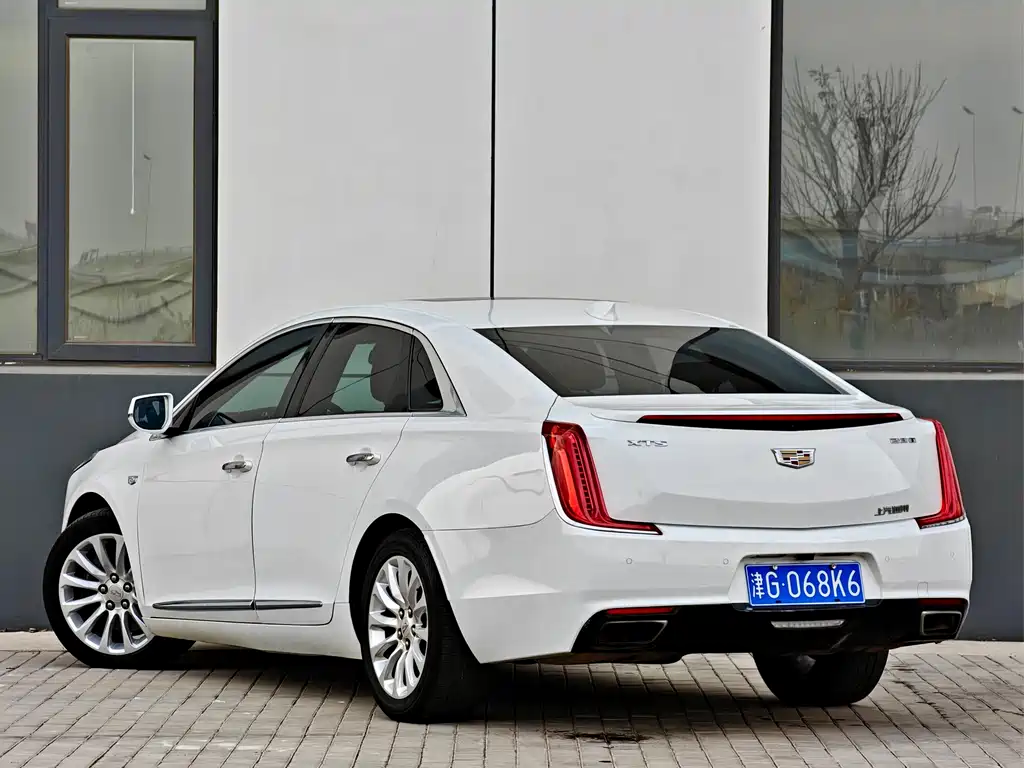 Cadillac XTS — фото 4