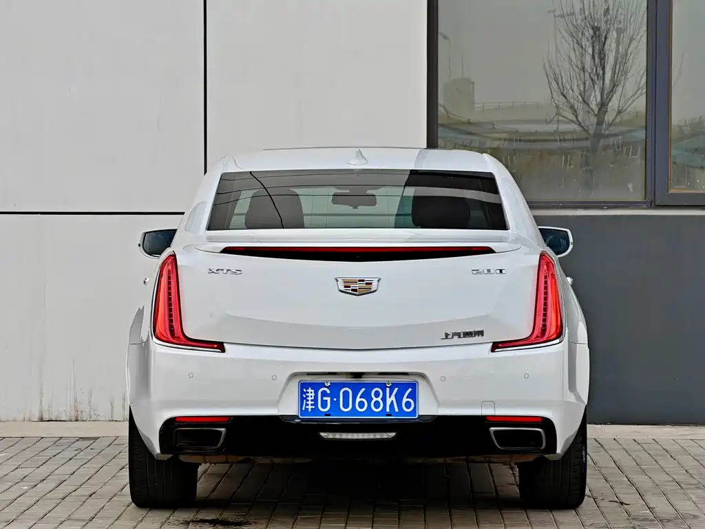 Cadillac XTS — фото 5