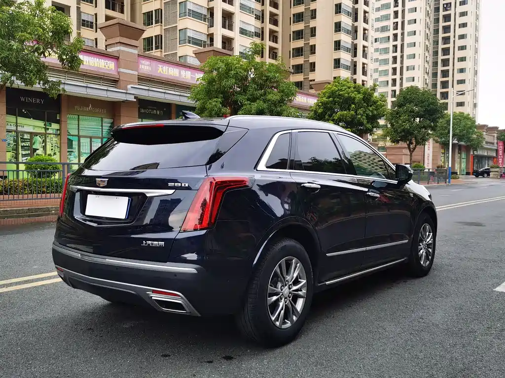Cadillac XT5 — фото 7