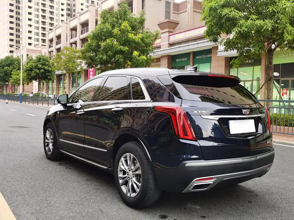 Cadillac XT5 — фото 9