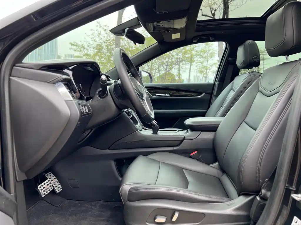 Cadillac XT5 — фото 7