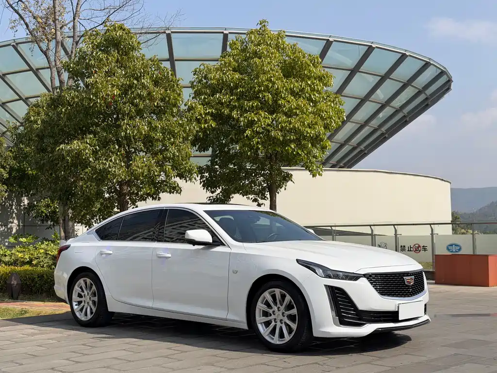 Cadillac CT5 — фото 3