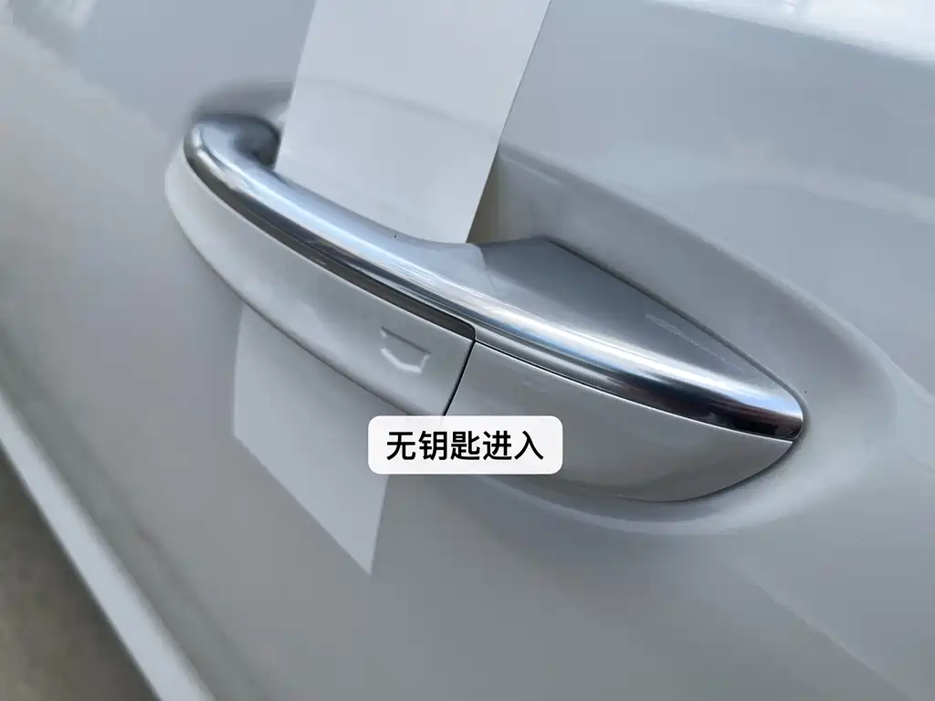 Cadillac CT5 — фото 26