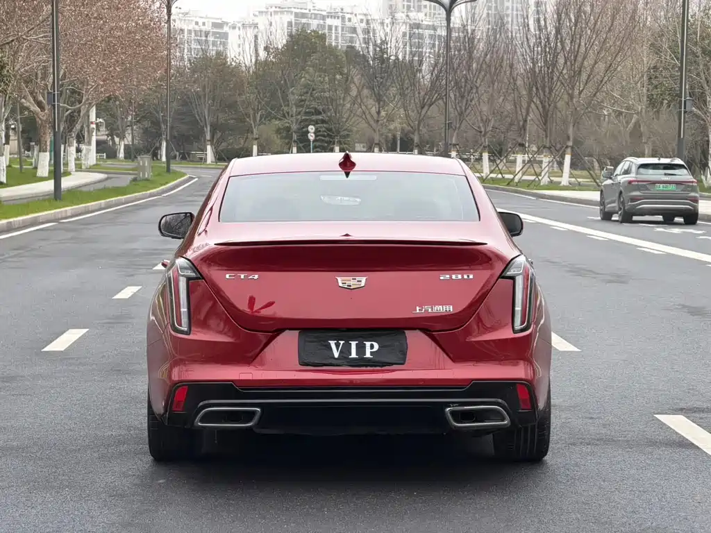 Cadillac CT4 — фото 5