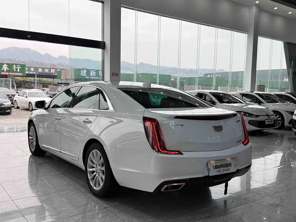 Cadillac XTS — фото 6