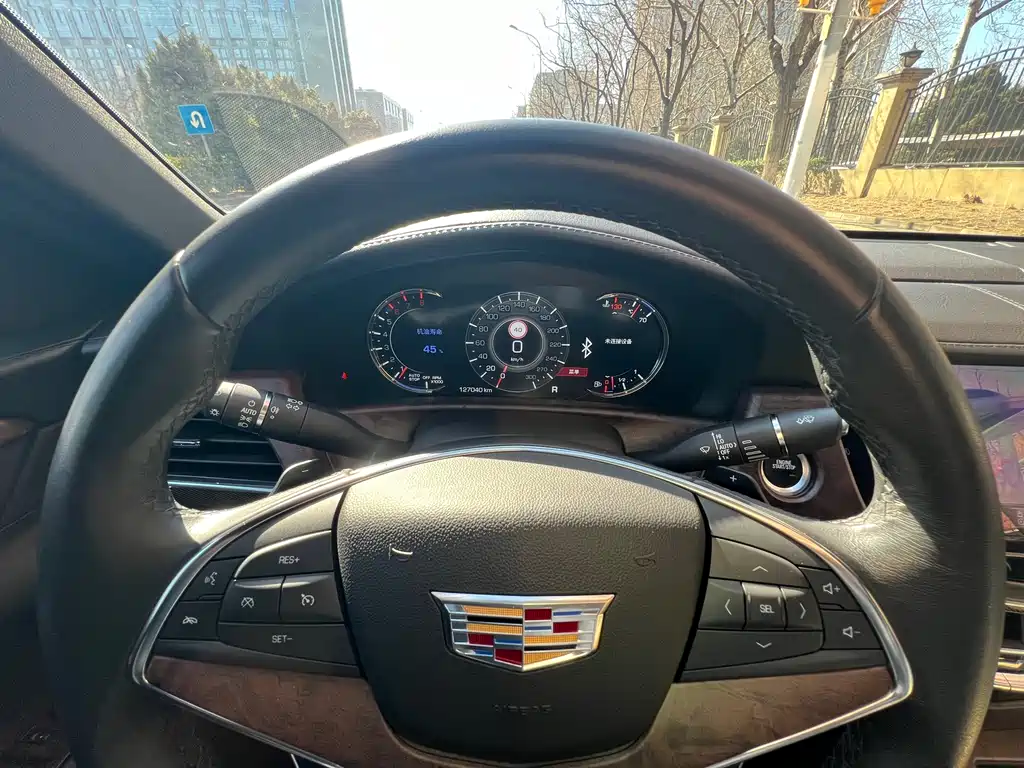 Cadillac CT6 — фото 4
