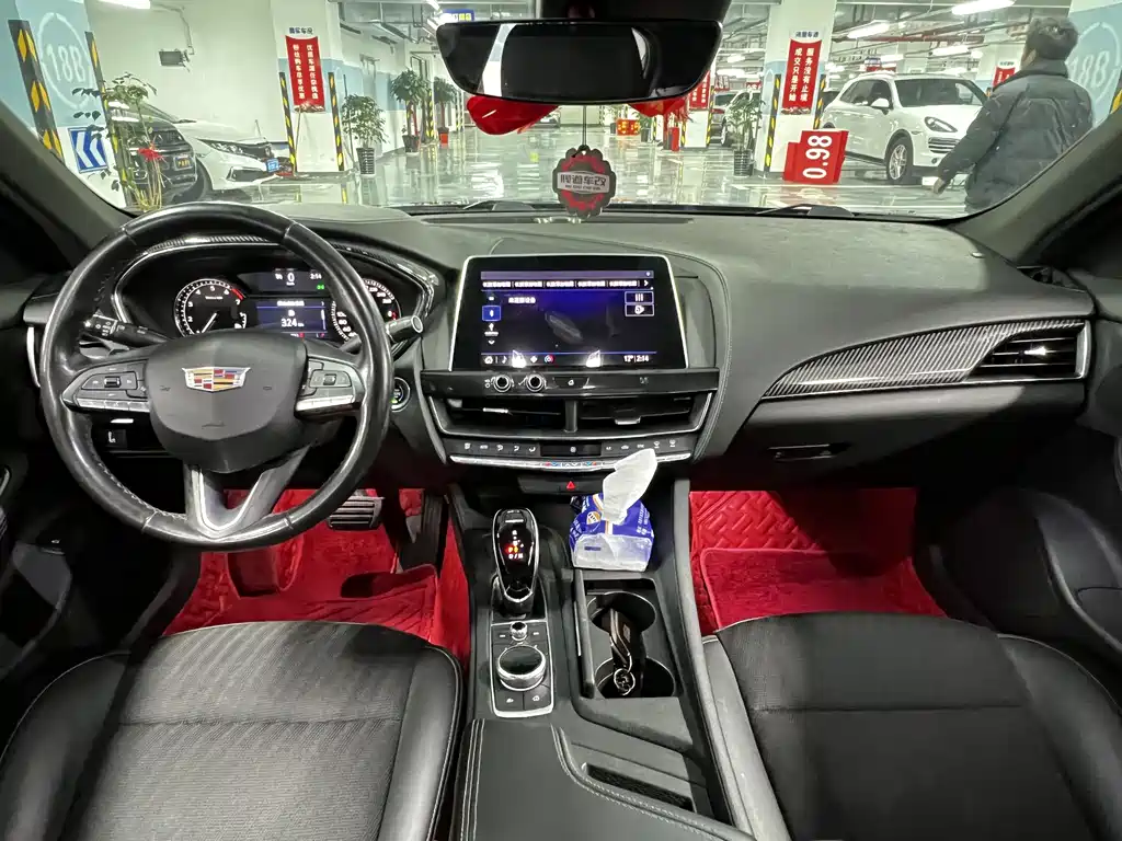 Cadillac CT5 — фото 6