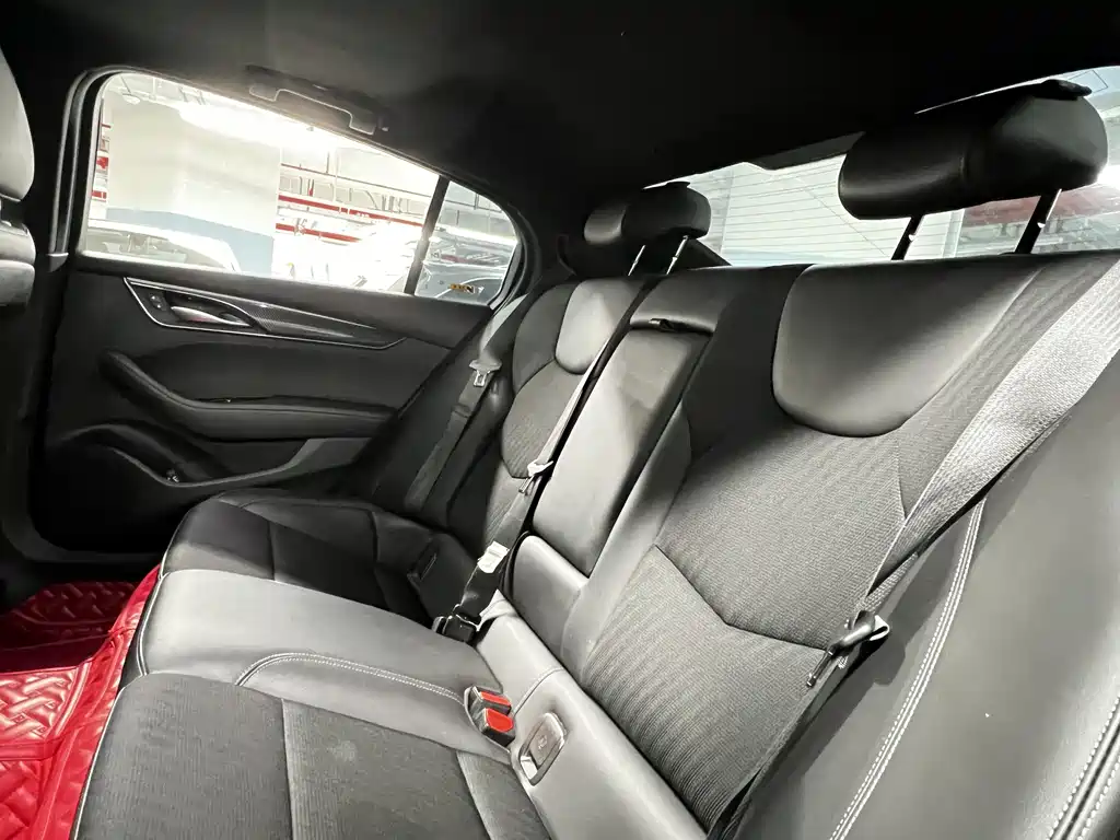 Cadillac CT5 — фото 7