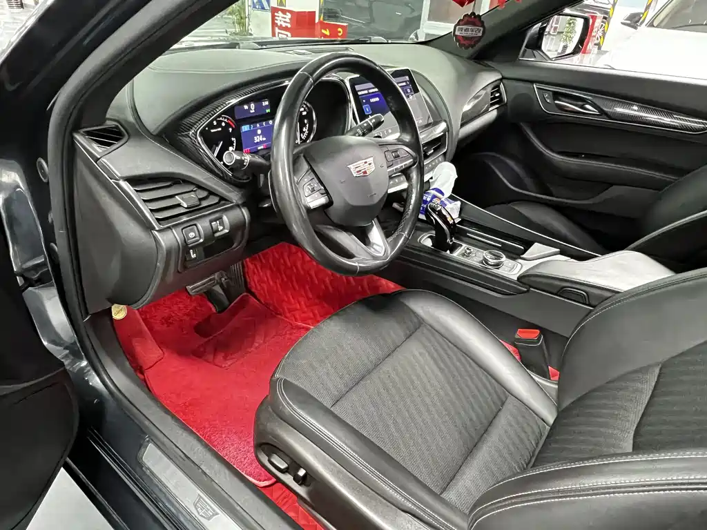 Cadillac CT5 — фото 8