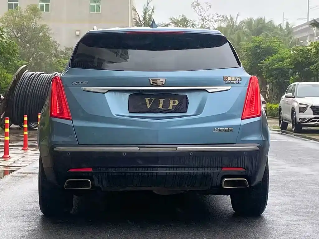 Cadillac XT5 — фото 17