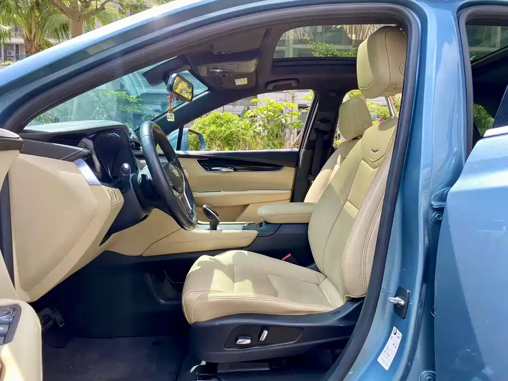 Cadillac XT5 — фото 5