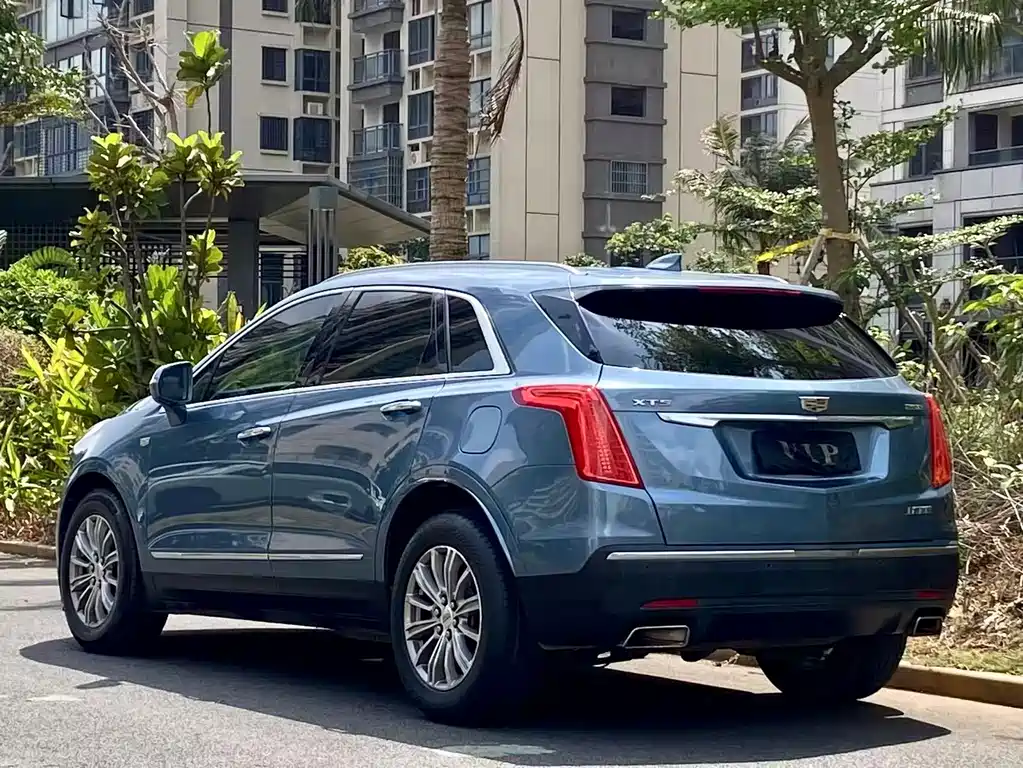 Cadillac XT5 — фото 7