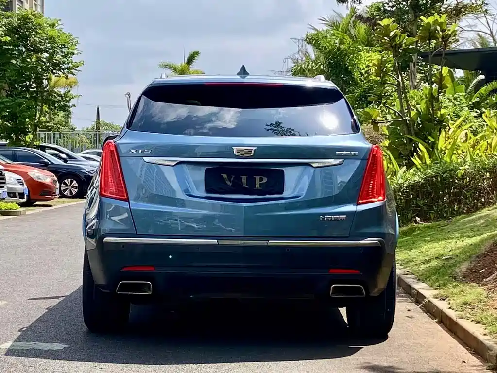Cadillac XT5 — фото 8