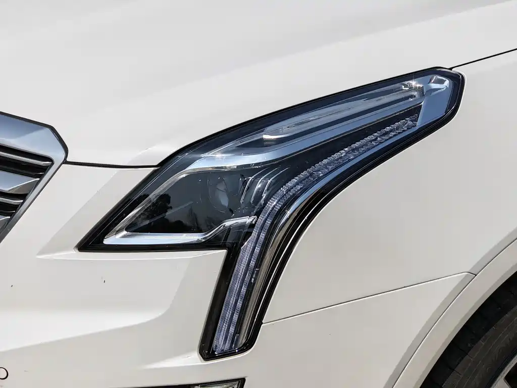 Cadillac XT5 — фото 9