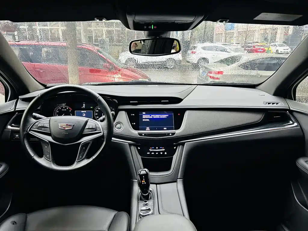Cadillac XT5 — фото 4
