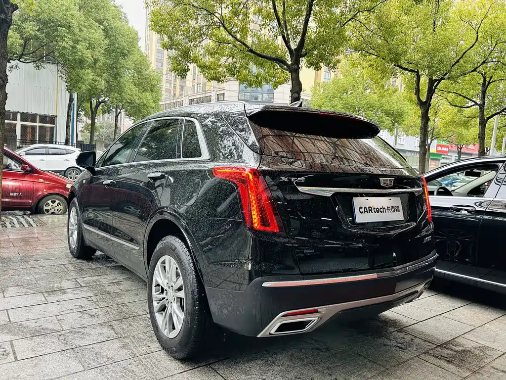 Cadillac XT5 — фото 6
