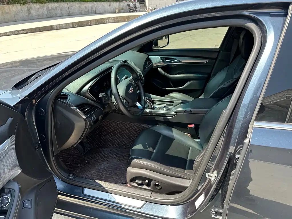 Cadillac CT5 — фото 4