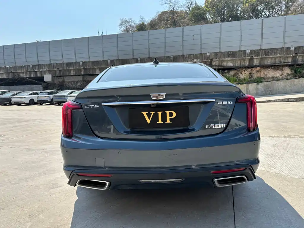 Cadillac CT5 — фото 8