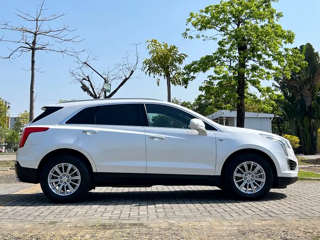 Cadillac XT5 — фото 4