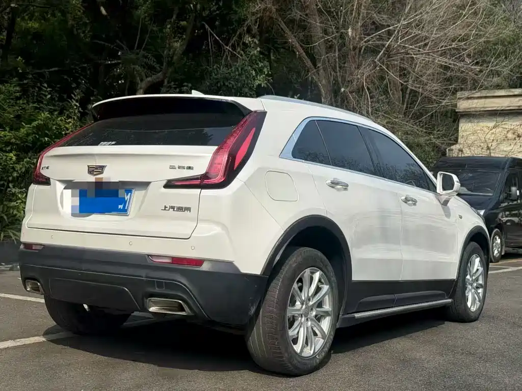 Cadillac XT4 — фото 5