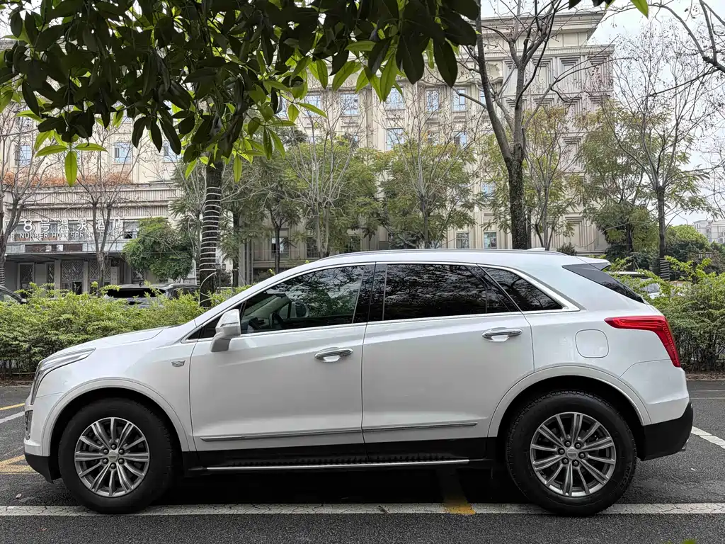 Cadillac XT5 — фото 3