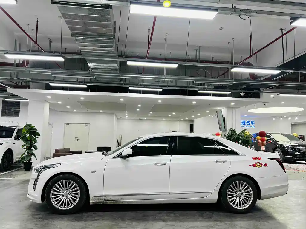 Cadillac CT6 — фото 3